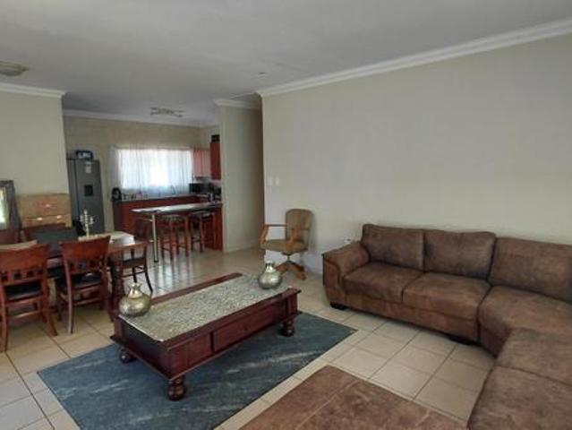 Townhouse for rent in Dr Kenneth Kaunda, North West