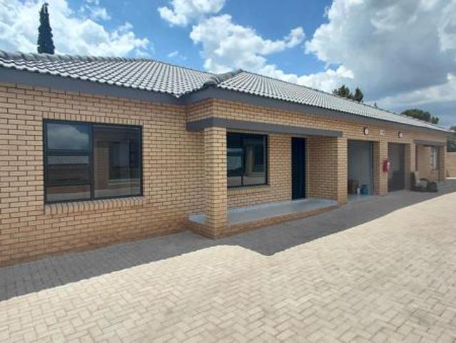 Townhouse for rent in Dr Kenneth Kaunda, North West