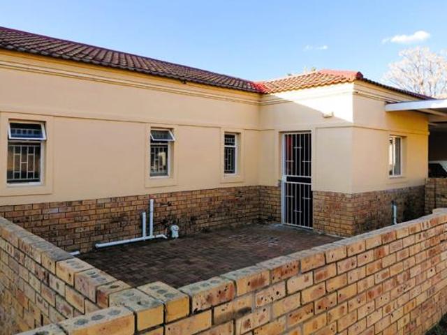 Townhouse for sale in Bloemfontein, Free State