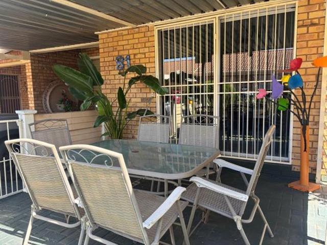 Townhouse for sale in Bloemfontein, Free State