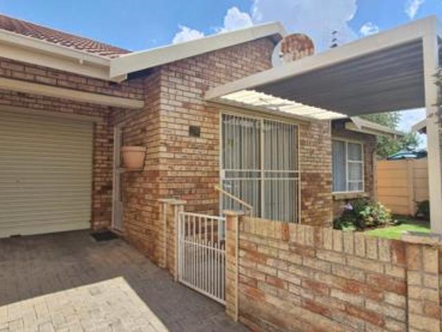 Townhouse for sale in Bloemfontein, Free State