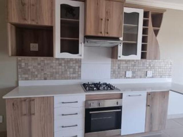 Townhouse for rent in Waterkloof, Gauteng