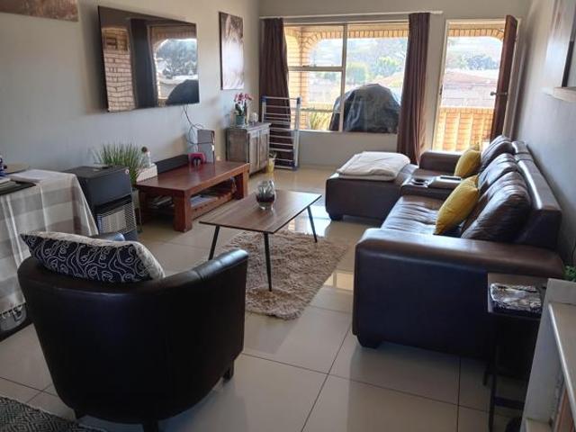 Townhouse for rent in Jansenpark, City of Ekurhuleni Metropolitan Municipality