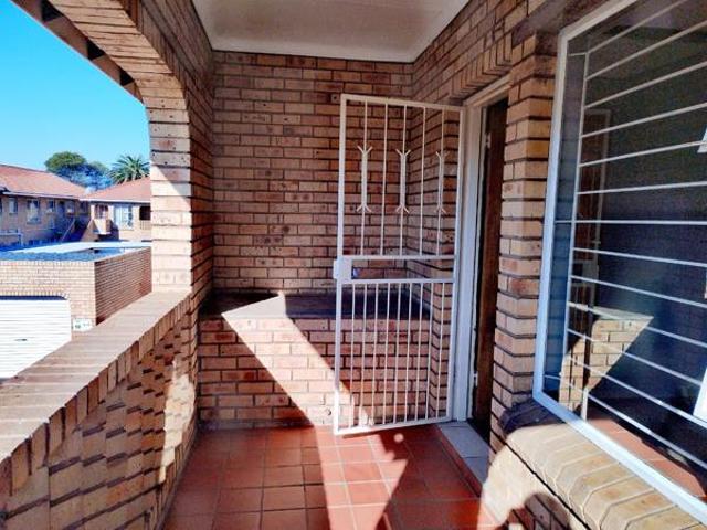 Townhouse for rent in Ekurhuleni, Gauteng