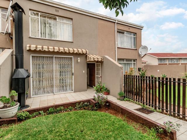 Townhouse for sale in Nooitgedacht, Gauteng
