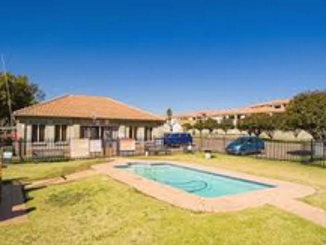 Townhouse for sale in Nooitgedacht, Gauteng