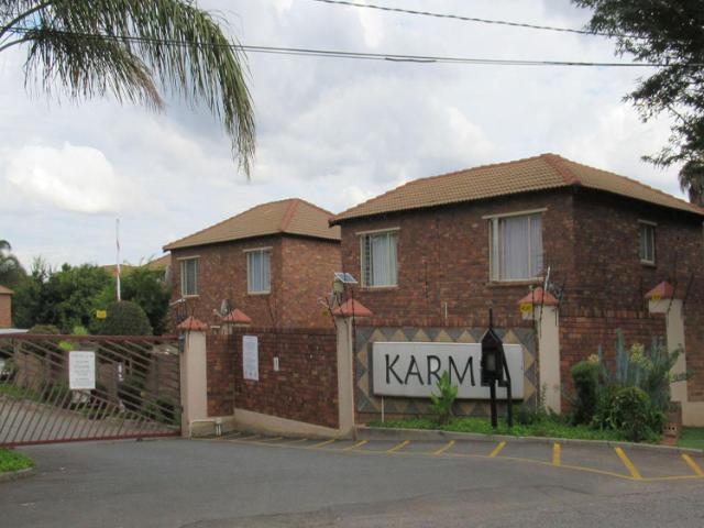 Townhouse for sale in Nooitgedacht, Gauteng
