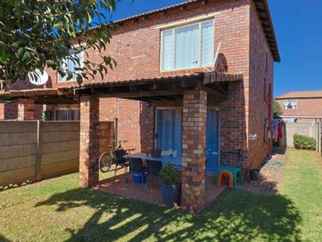 Townhouse for sale in Westonaria, Gauteng