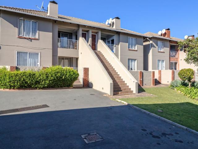 Townhouse for sale in Nooitgedacht, Gauteng