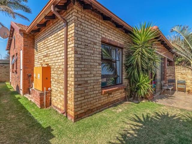 Townhouse for sale in Westonaria, Gauteng