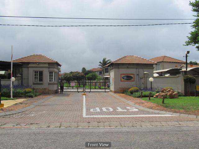 Townhouse for sale in Nooitgedacht, Gauteng