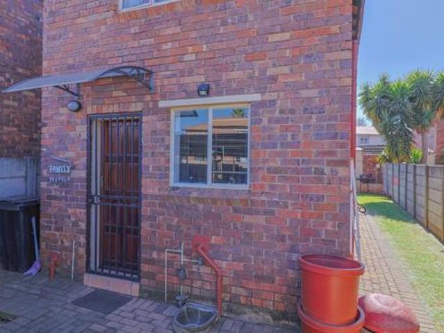 Townhouse for sale in Westonaria, Gauteng
