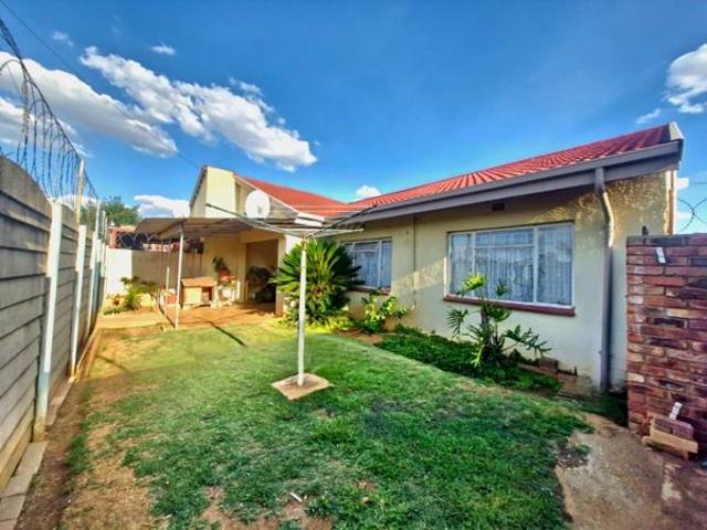 Townhouse for sale in Westonaria, Gauteng