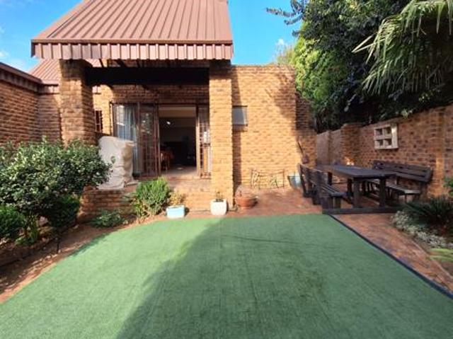 Townhouse for sale in Frankfort, Free State