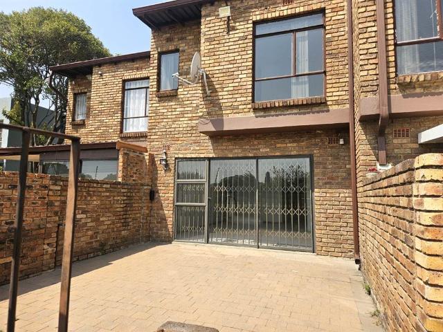 Townhouse for sale in Ekurhuleni, Gauteng