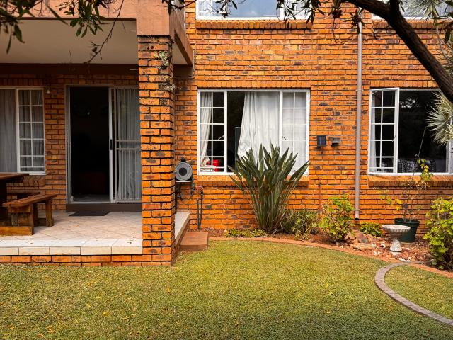 Townhouse for sale in Waterkloof, Gauteng
