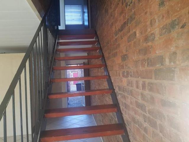 Townhouse for rent in Waterkloof, Gauteng