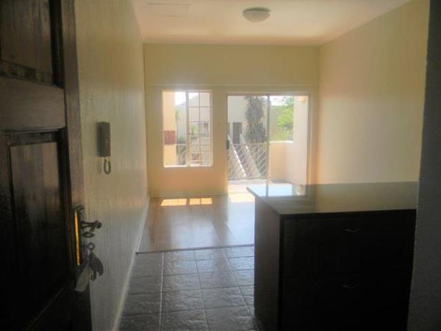 Townhouse for rent in Waterkloof, Gauteng