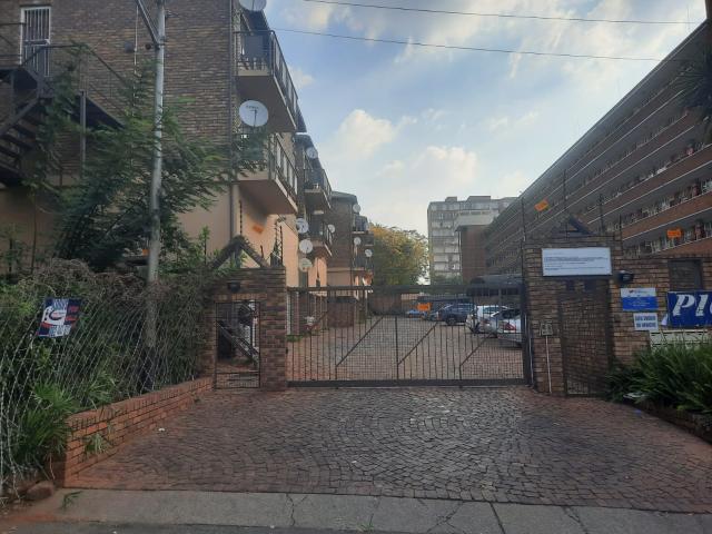 Townhouse for sale in Waterkloof, Gauteng