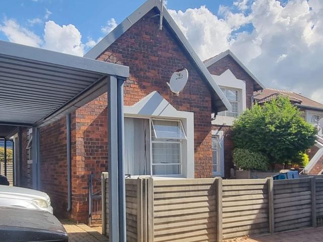 Townhouse for sale in Ekurhuleni, Gauteng