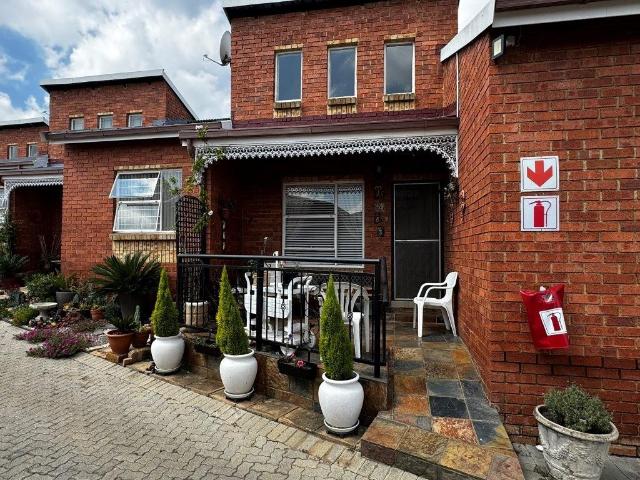 Townhouse for sale in Ekurhuleni, Gauteng