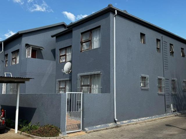 Townhouse for sale in Kempton Park, City of Ekurhuleni Metropolitan Municipality