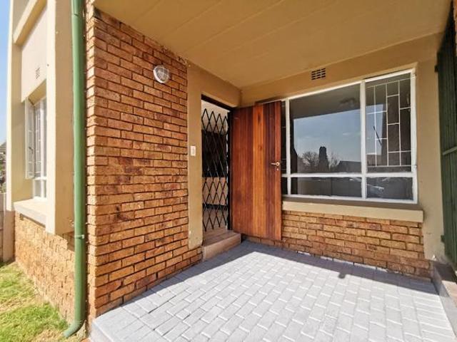 Townhouse for rent in Ekurhuleni, Gauteng