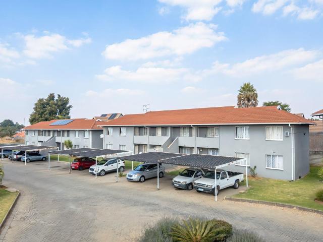 Townhouse for sale in Ekurhuleni, Gauteng