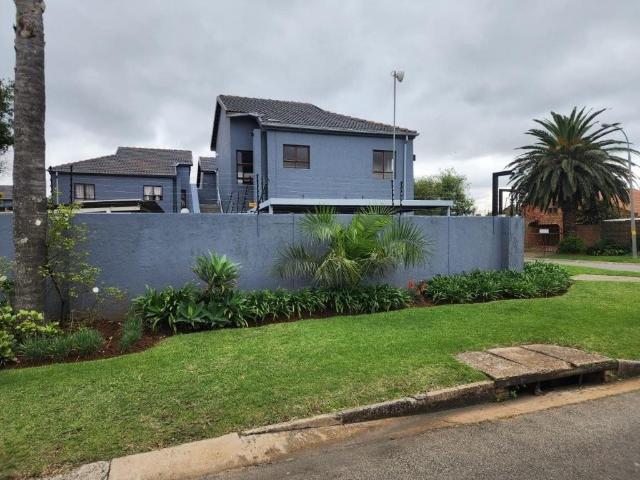 Townhouse for sale in Ekurhuleni, Gauteng