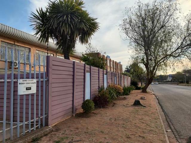 Townhouse for sale in Ekurhuleni, Gauteng