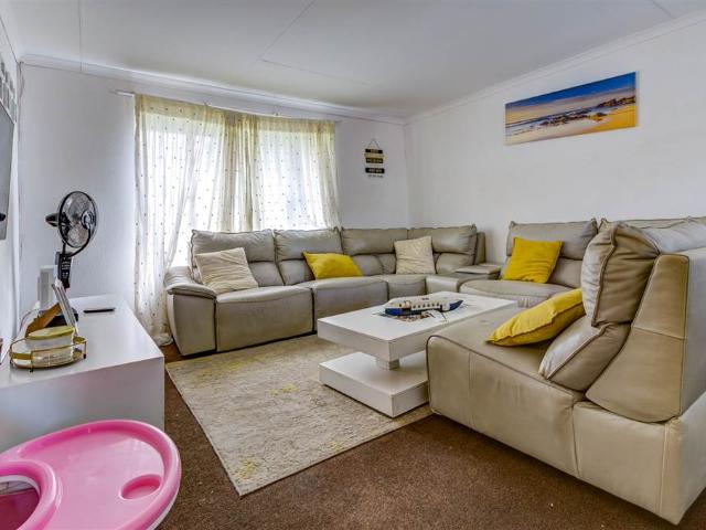 Townhouse for sale in Ekurhuleni, Gauteng
