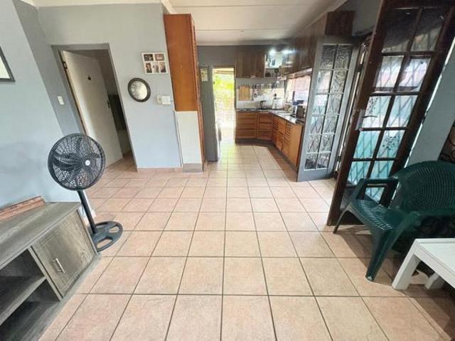 Townhouse for sale in Port Edward, Hibiscus Coast Local Municipality