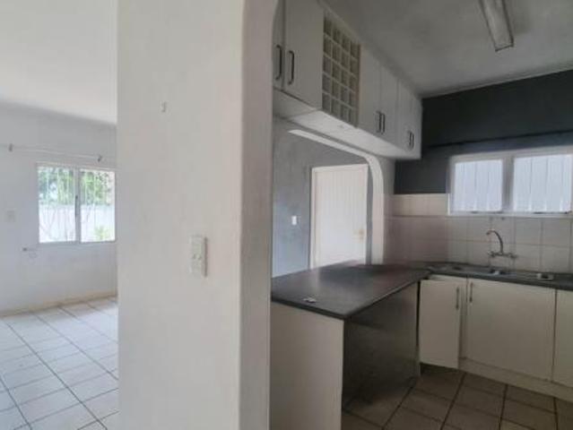 Townhouse for rent in Seaview, Kwazulu-natal