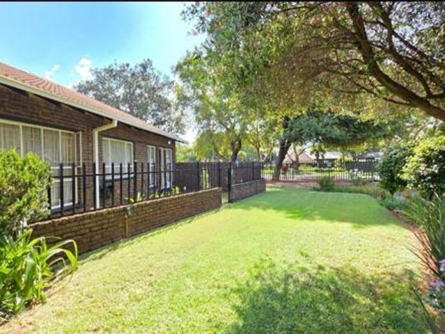 Townhouse for rent in Meyerton, Midvaal Local Municipality