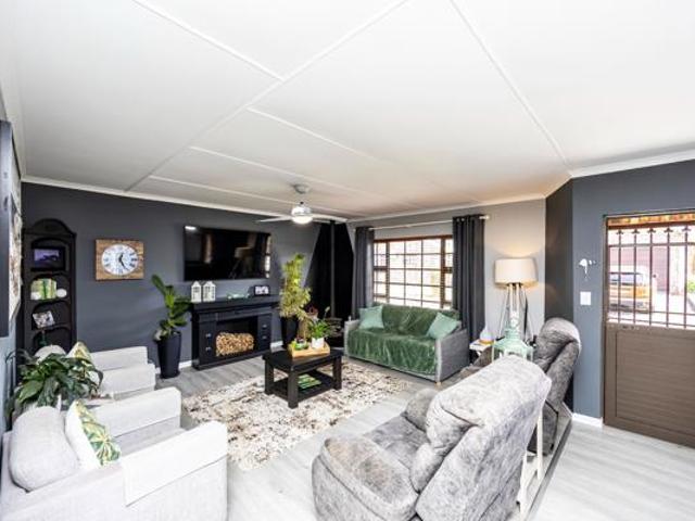 Townhouse for sale in Bisho, Eastern Cape