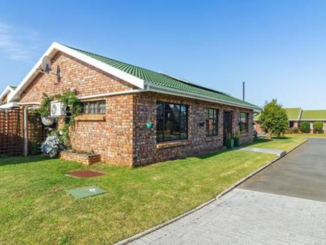 Townhouse for sale in Bisho, Eastern Cape