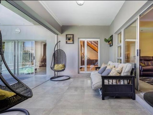 Townhouse for rent in Cape Town, Western Cape
