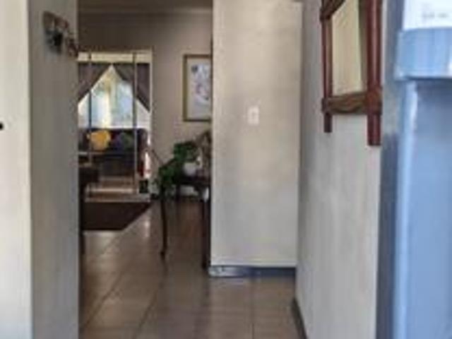 Townhouse for sale in Graaff-Reinet, Camdeboo Local Municipality