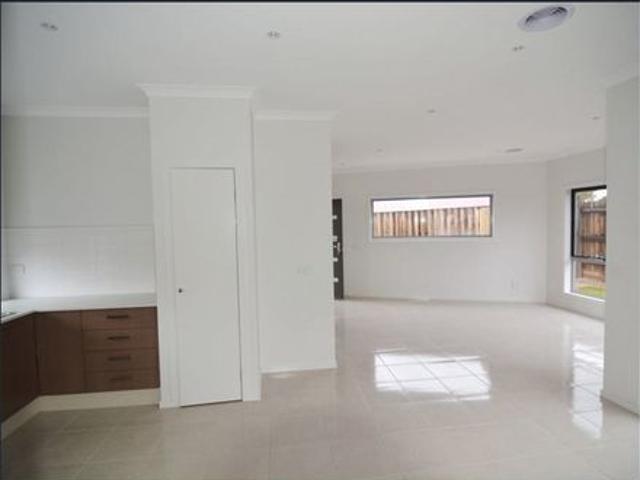 Townhouse for rent in Camerons Creek, Victoria