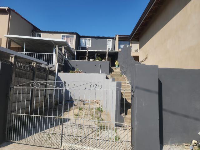 Townhouse for sale in Phoenix, Kwazulu-natal