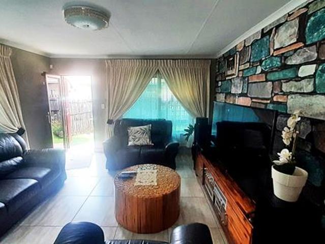 Townhouse for sale in West Rand Garden estates, Westonaria Local Municipality