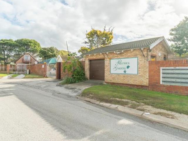 Townhouse for sale in Eastern Cape