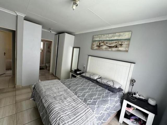 Townhouse for rent in Ekurhuleni, Gauteng