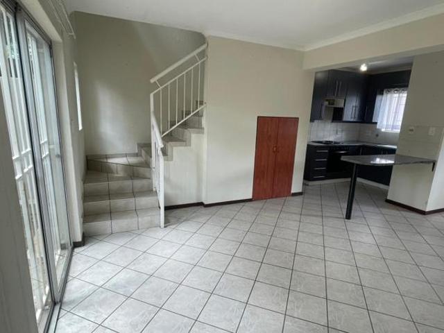 Townhouse for rent in Jansenpark, City of Ekurhuleni Metropolitan Municipality