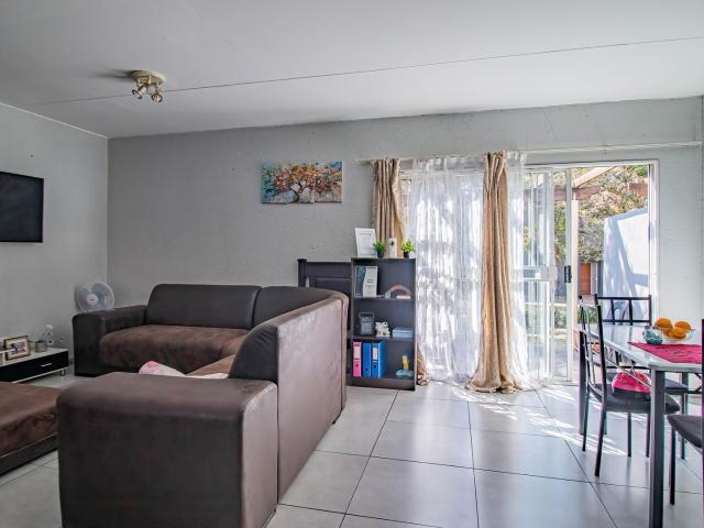 Townhouse for sale in Ekurhuleni, Gauteng