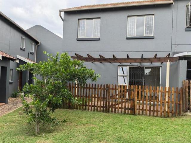 Townhouse for rent in Ekurhuleni, Gauteng