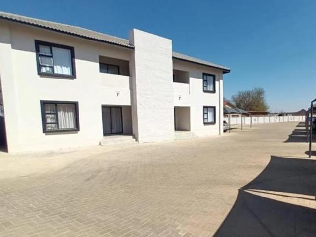 Townhouse for sale in Dr Kenneth Kaunda, North West