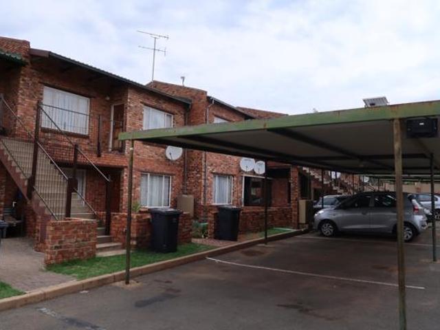 Townhouse for rent in Westonaria, Gauteng