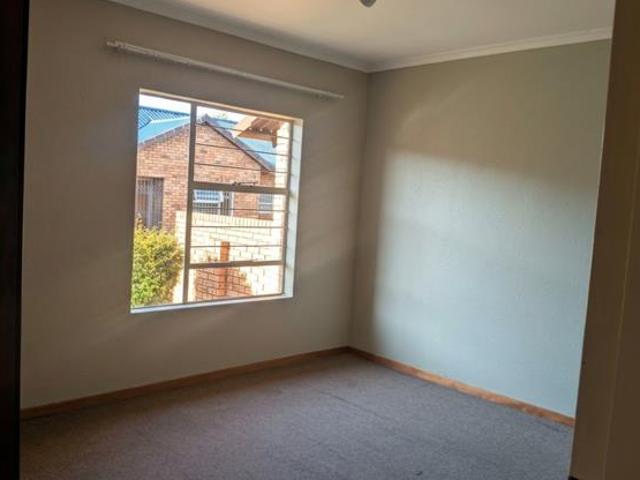 Townhouse for rent in Westonaria, Gauteng