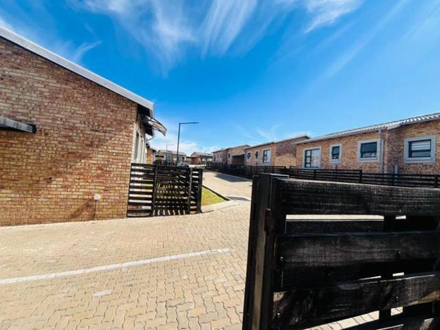 Townhouse for sale in Westonaria, Gauteng